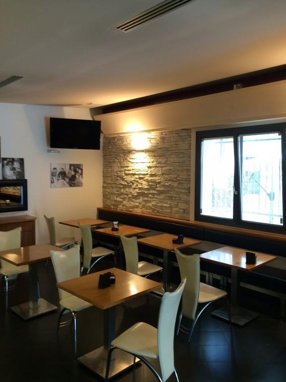 Locanda Trattoria Caffe Cavour Читтаделла Экстерьер фото