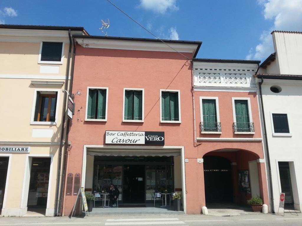 Locanda Trattoria Caffe Cavour Читтаделла Экстерьер фото